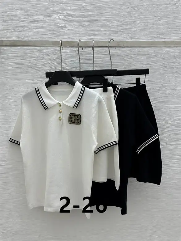MiuMiu S-XL  (250)